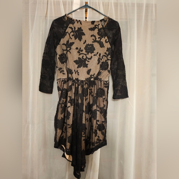 Black Lace Dress with Gold Accents Size M - Picture 2 of 5